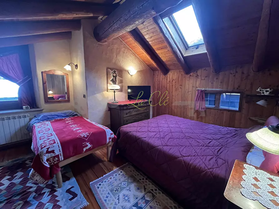 Immagine 17 di Trilocale in vendita  in Via Cesare Ollietti 13 a La Salle