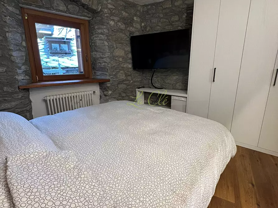 Immagine 12 di Quadrilocale in vendita  a Courmayeur