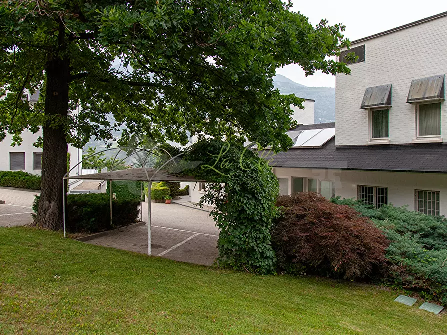 Immagine 42 di Albergo/B&B/Residence in vendita  a Brissogne