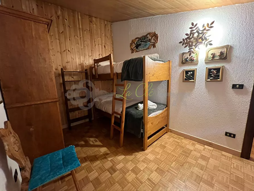 Immagine 13 di Quadrilocale in vendita  a Courmayeur