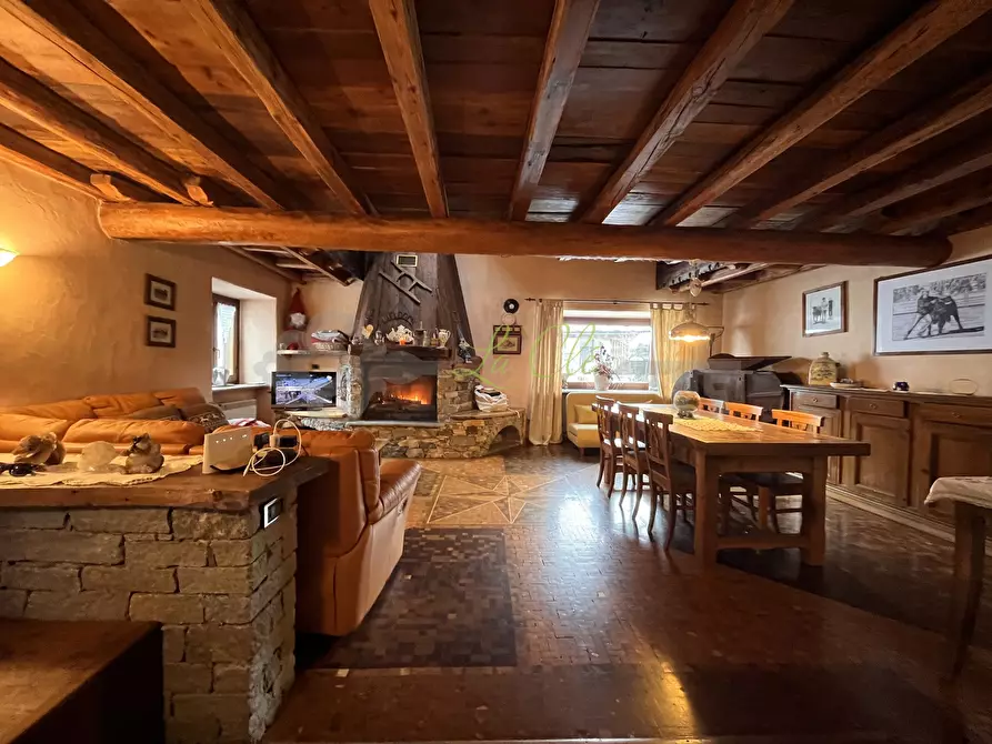 Immagine 3 di Trilocale in vendita  in Via Cesare Ollietti 13 a La Salle