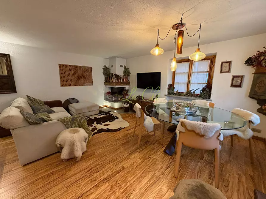 Immagine 7 di Trilocale in vendita  a Courmayeur