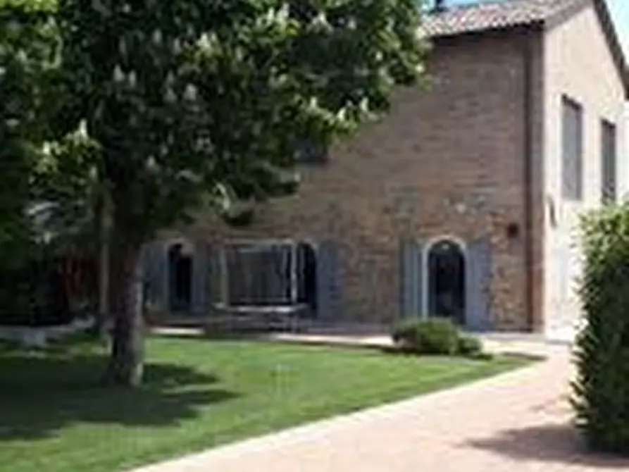 Immagine 3 di Rustico / casale in vendita  in Strada Langhirano 177 a Parma