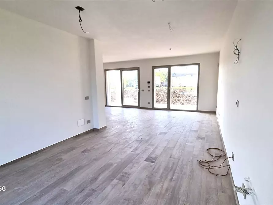 Immagine 1 di Casa trifamiliare in vendita  in Strada Pilastrello 14 a Parma