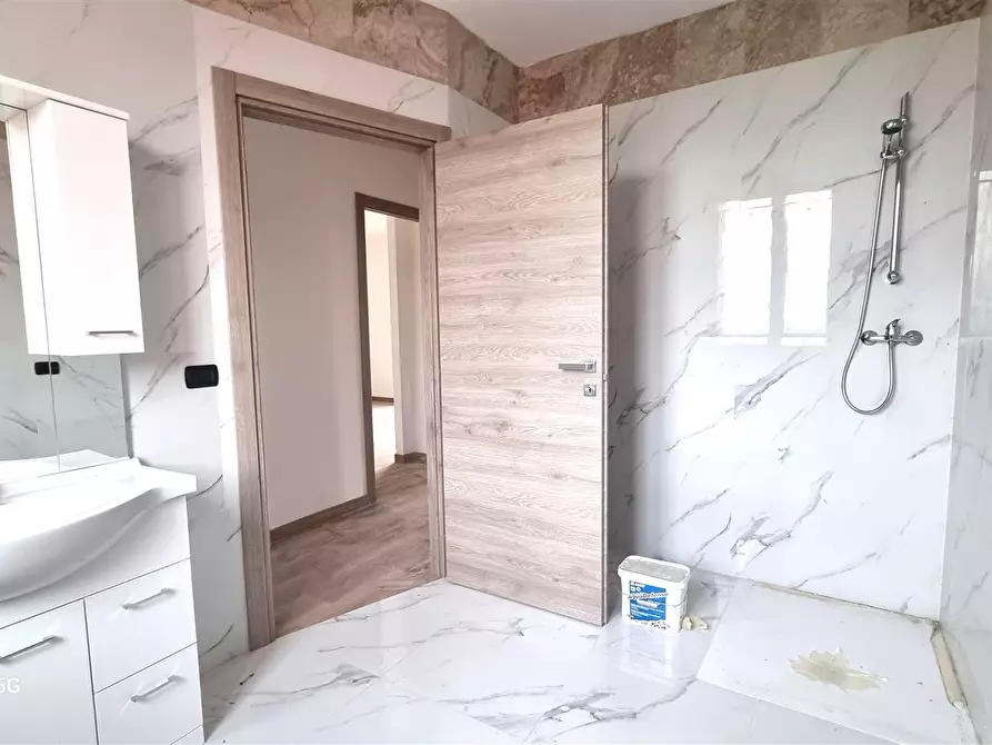 Immagine 21 di Casa trifamiliare in vendita  in SP16 78 a Parma