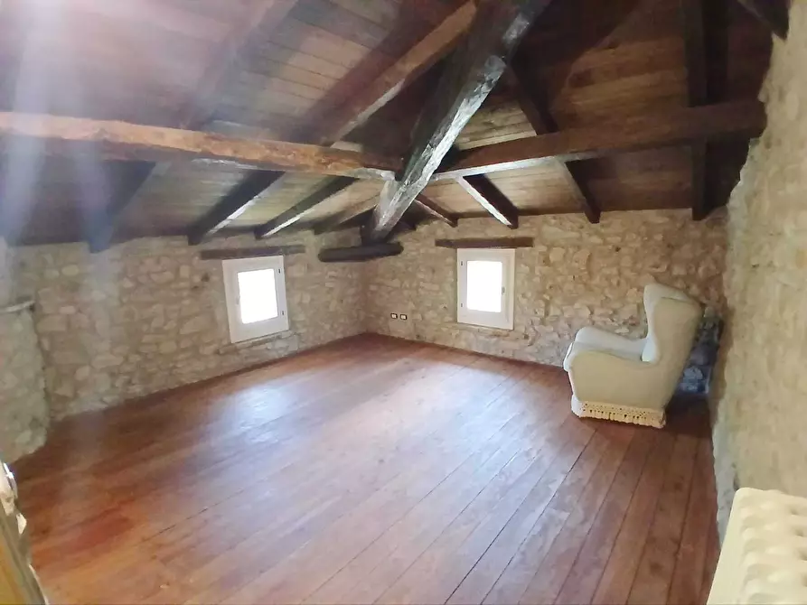 Immagine 29 di Rustico / casale in vendita  in Via della Fontana 1 a Zocca