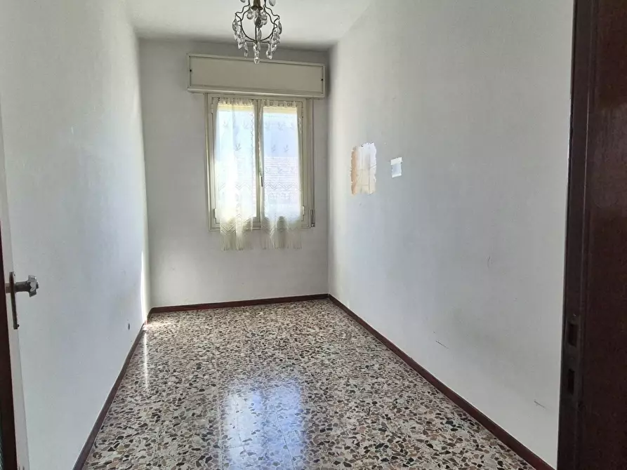 Immagine 3 di Quadrilocale in vendita  in Via Giuseppe Gioacchino Belli 54 a Modena