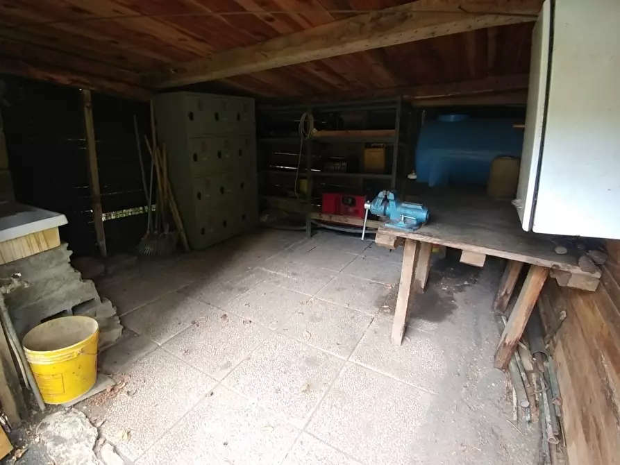 Immagine 41 di Rustico / casale in vendita  in Via Cà Zucchi 1294 a Fanano