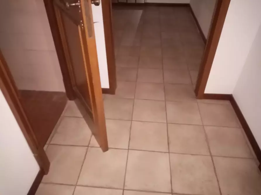 Immagine 5 di Quadrilocale in vendita  in Via Don Luigi Sturzo 9 a Terni