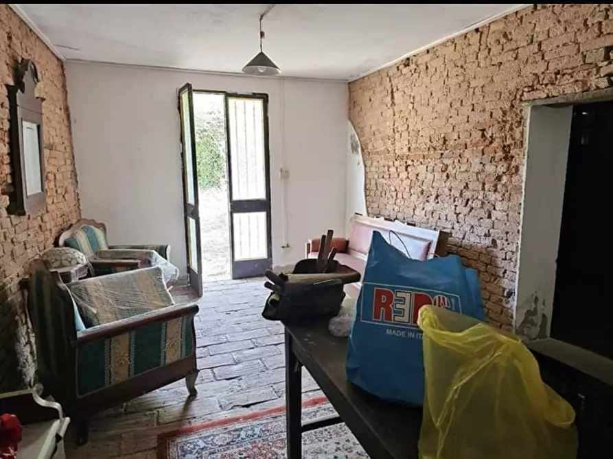 Immagine 1 di Porzione di casa in vendita  a Crespino