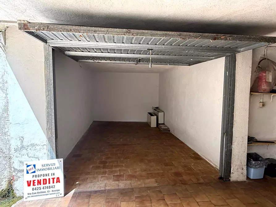 Immagine 1 di Garage in vendita  in Via Antonio Riccoboni 23 a Rovigo