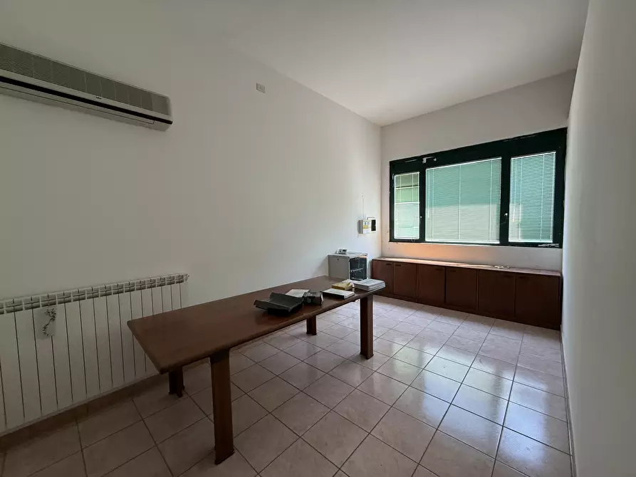 Immagine 6 di Ufficio in vendita  in Via Luigi Einaudi 18 a Rovigo