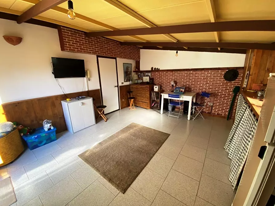 Immagine 19 di Appartamento in vendita  in Via Pietà a Casamassima