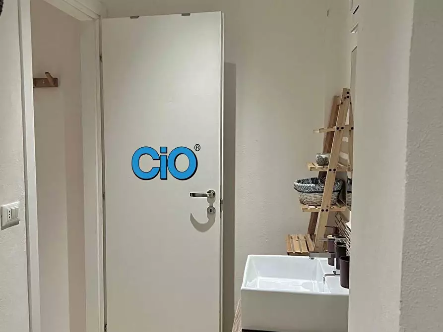 Immagine 8 di Attico in affitto  a Bologna