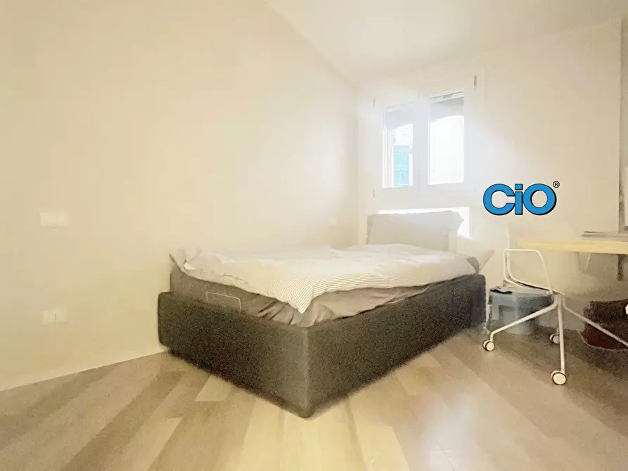 Immagine 4 di Loft/Open space in affitto  a Bologna