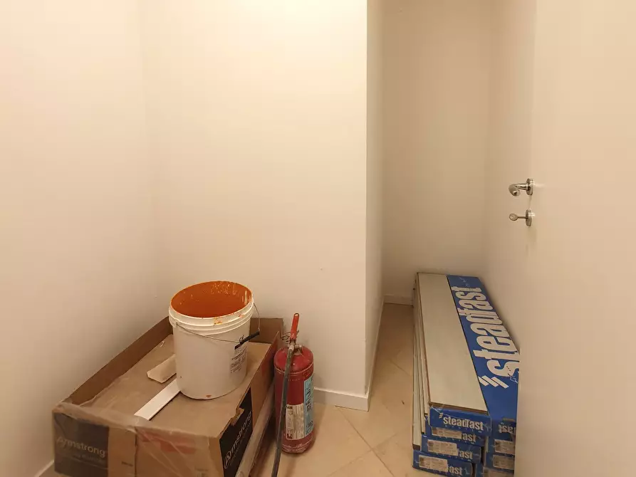 Immagine 11 di Locale commerciale in vendita  in TRAV. VIA MILANO a Brescia