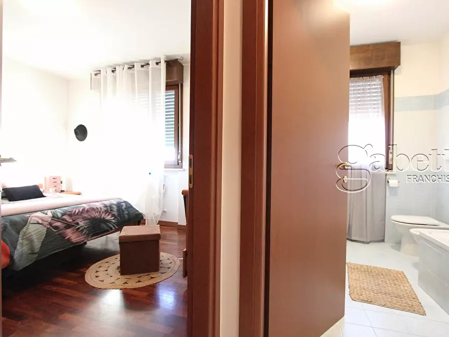 Immagine 14 di Trilocale in vendita  in giacomo leopardi a Lainate