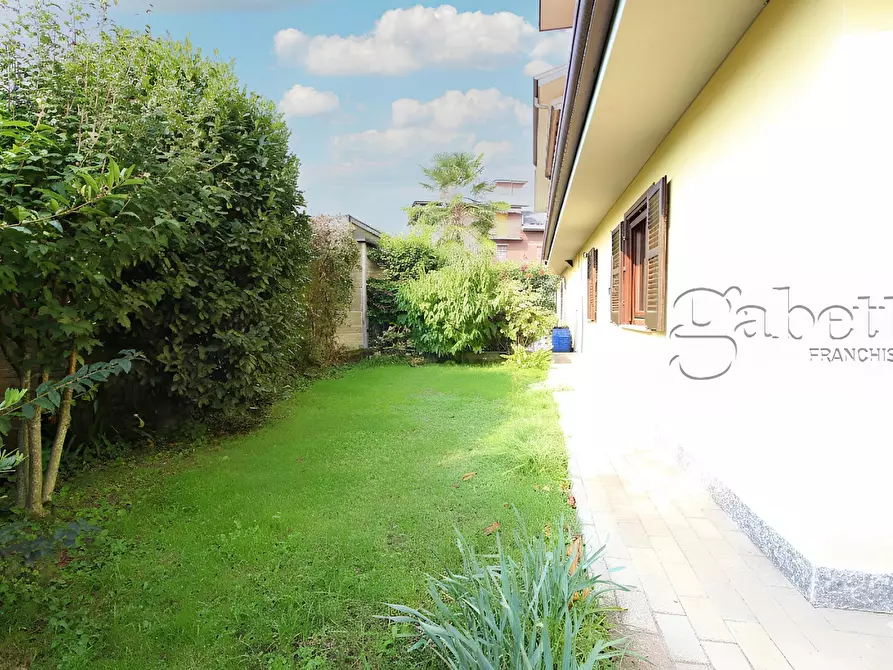 Immagine 35 di Villetta a schiera in vendita  in Via Cesare Battisti a Nerviano