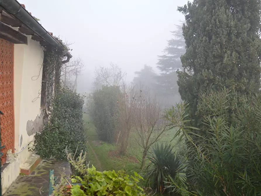 Immagine 27 di Rustico / casale in vendita  in vai elle chiesa a Lucca