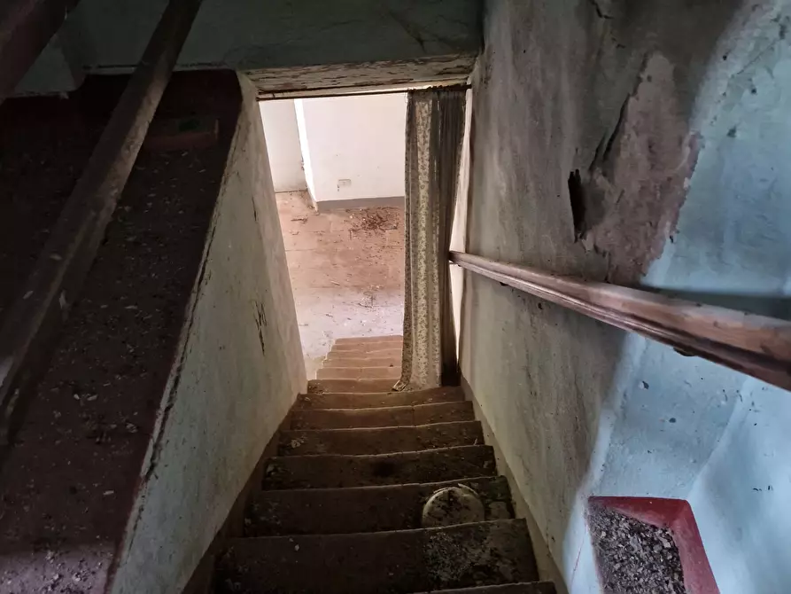 Immagine 32 di Rustico / casale in vendita  in Via montebonelli a Lucca