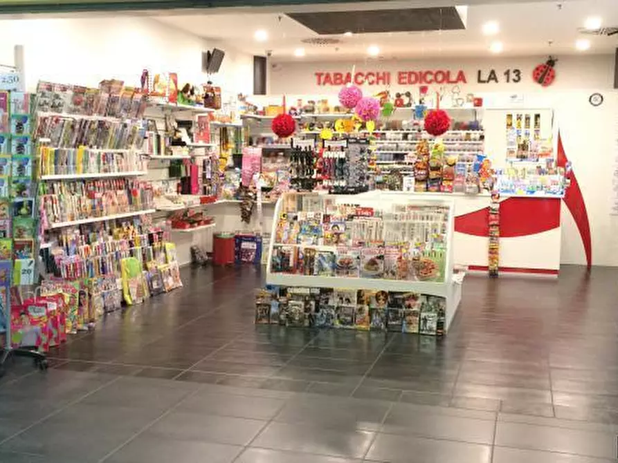 Immagine 14 di Attività commerciale in vendita  in Via Fillungo a Lucca