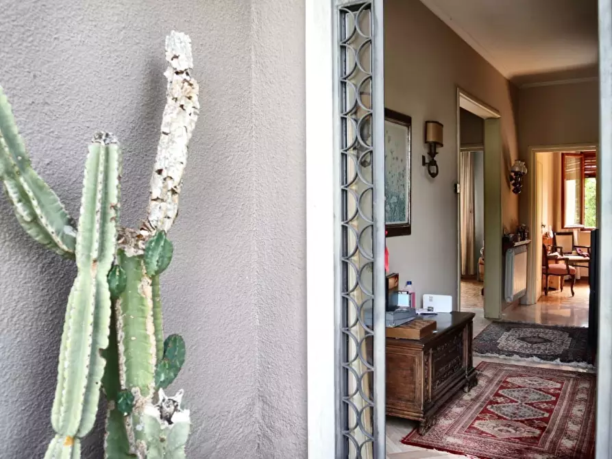 Immagine 25 di Villa in vendita  in Via Ceppo di Melo a Lucca