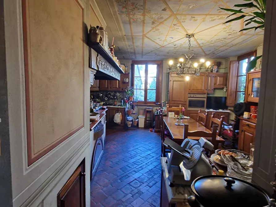 Immagine 8 di Pentalocale in vendita  in piazza san pietro somali a Lucca