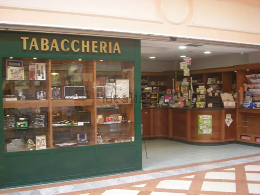 Immagine 5 di Bar / Ristorante in vendita  in Viale G. Puccini a Lucca