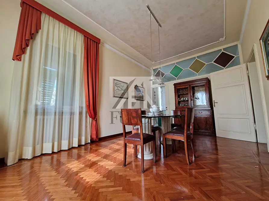 Immagine 1 di Villa in vendita  in Via Enrico Pea a Lucca