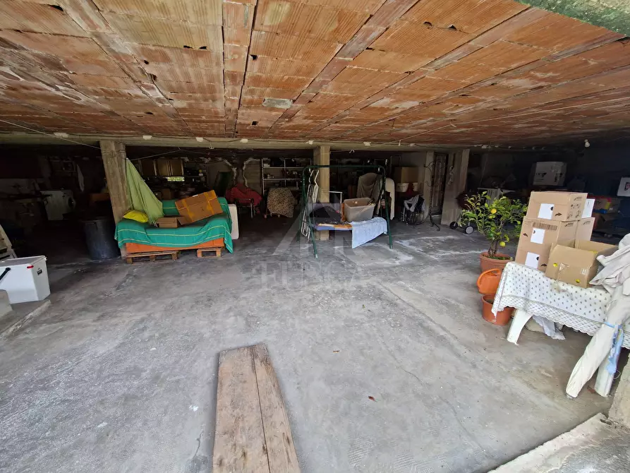 Immagine 17 di Quadrilocale in vendita  in Via delle Gavine 531 a Lucca