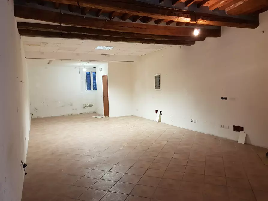 Immagine 10 di Capannone industriale in vendita  in Via San Gregorio a Lucca