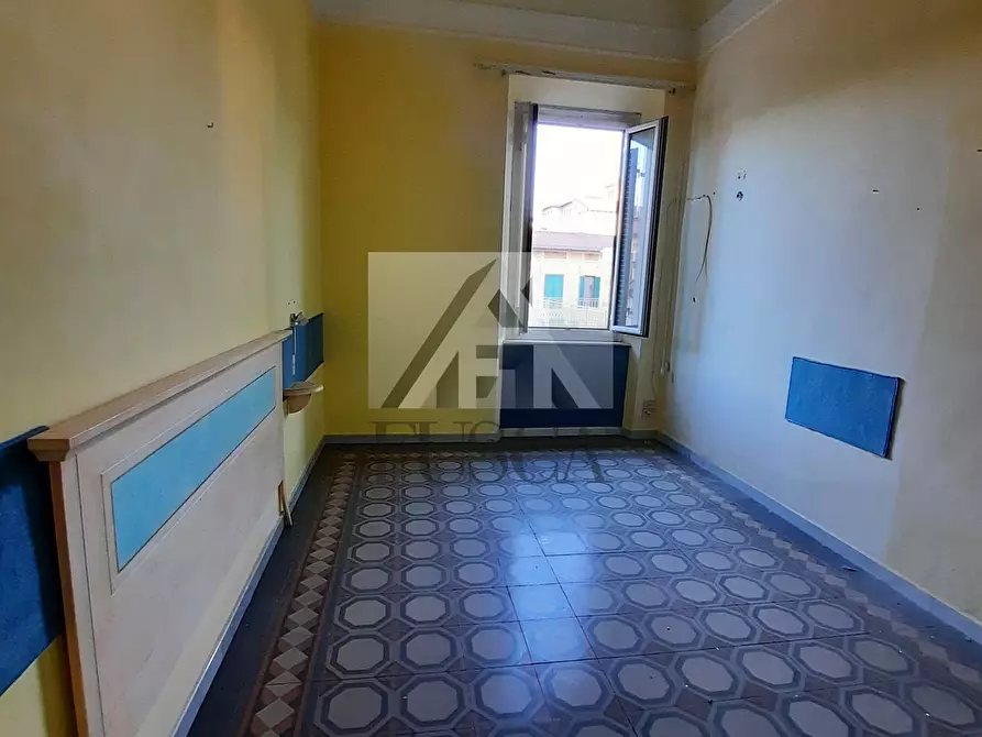 Immagine 32 di Palazzo in vendita  in via carrara 23 a Viareggio