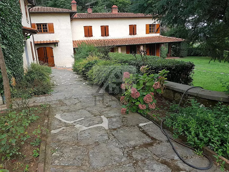Immagine 5 di Villa in vendita  in Via di Villa Altieri 1179/A a Lucca
