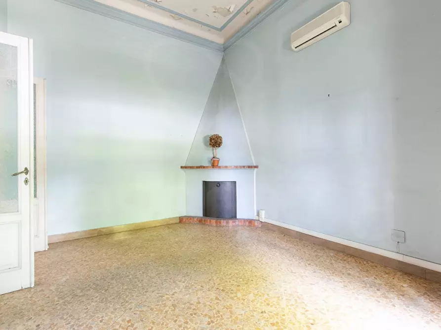 Immagine 14 di Villa in vendita  in gerani a Lucca