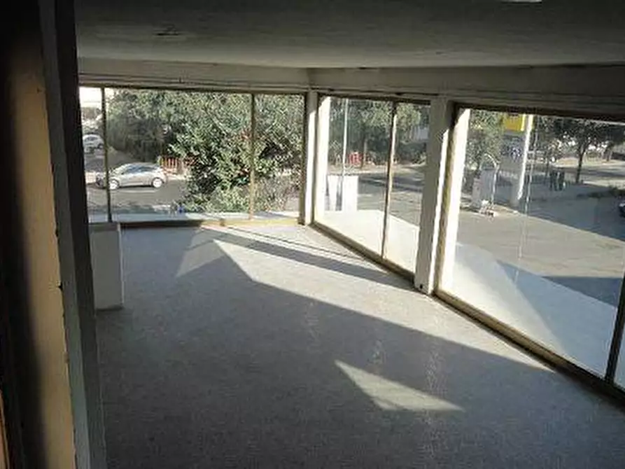 Immagine 2 di Capannone industriale in vendita  in fillungo a Lucca