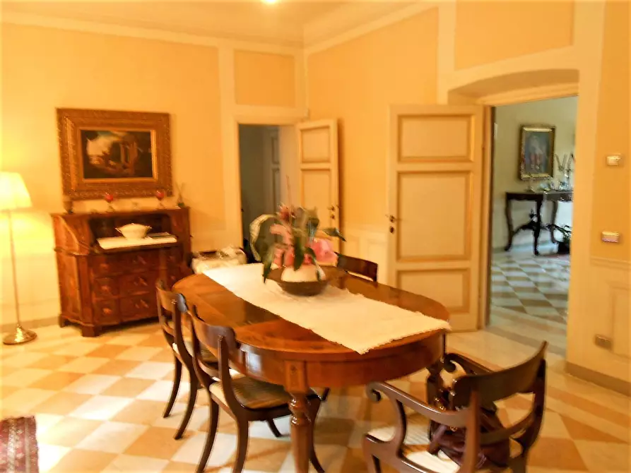 Immagine 9 di Villa in vendita  in Via Francesco Ferraris a Lucca