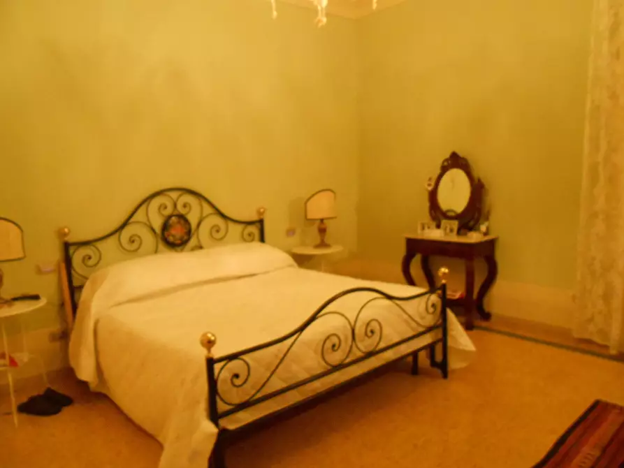 Immagine 16 di Villa in vendita  in Via Francesco Ferraris a Lucca