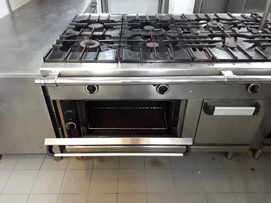 Immagine 6 di Bar / Ristorante in vendita  in porcari a Lucca