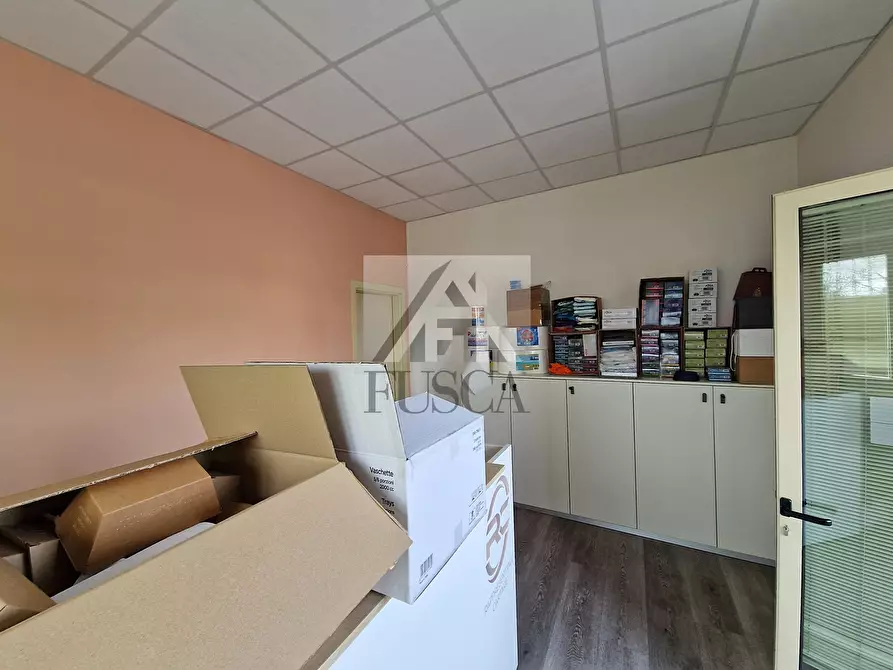 Immagine 17 di Ufficio in affitto  in Via Teodoro Borgognoni 124 a Lucca