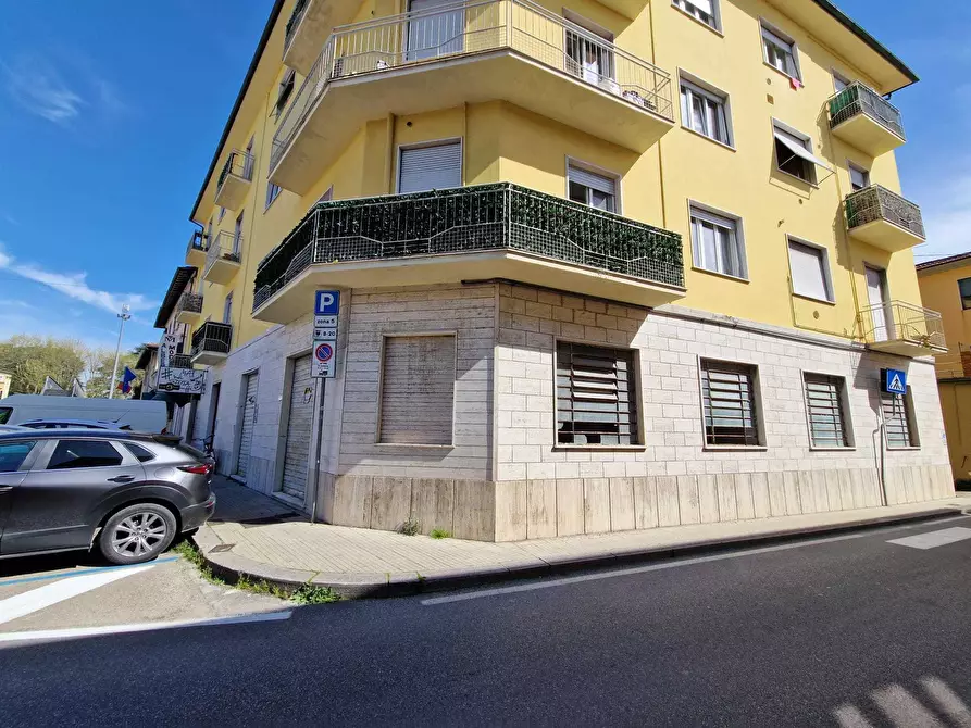 Immagine 14 di Locale commerciale in affitto  in Viale San Concordio a Lucca