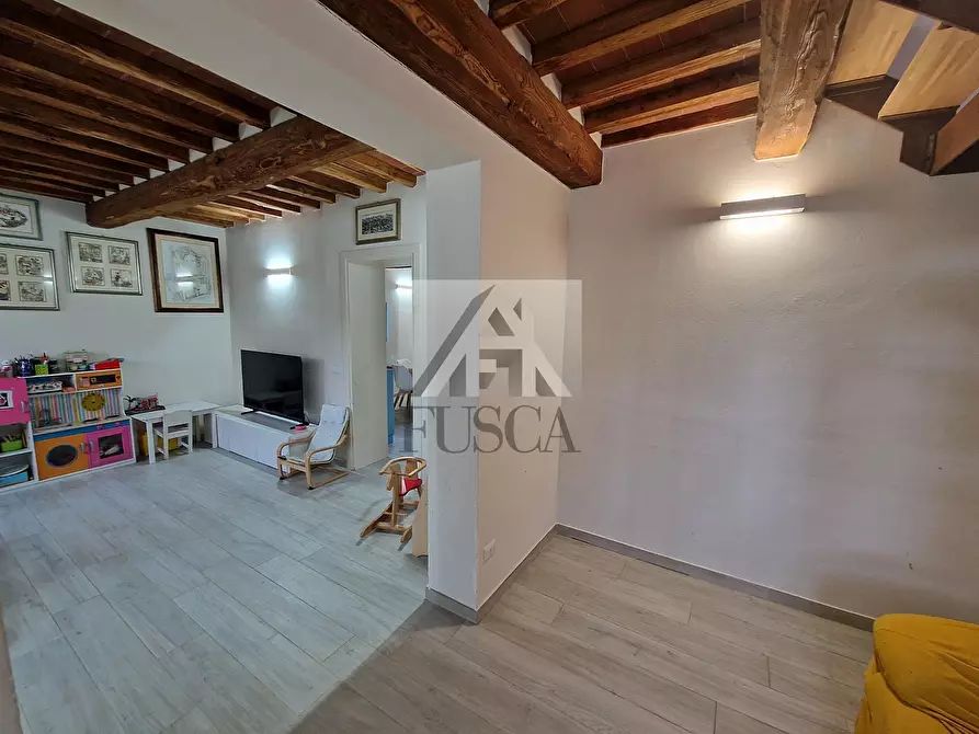 Immagine 2 di Villa in vendita  in Via del Palazzaccio a Lucca