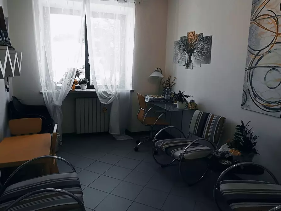 Immagine 2 di Ufficio in affitto  in Viale Puccini a Lucca