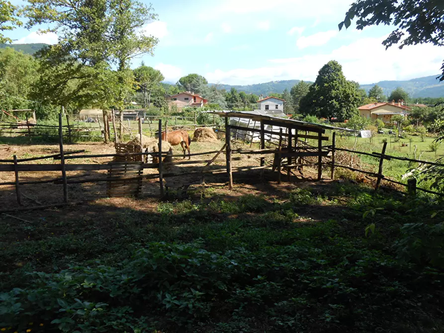 Immagine 8 di Terreno industriale in vendita  in Via Francesco Ferraris a Lucca