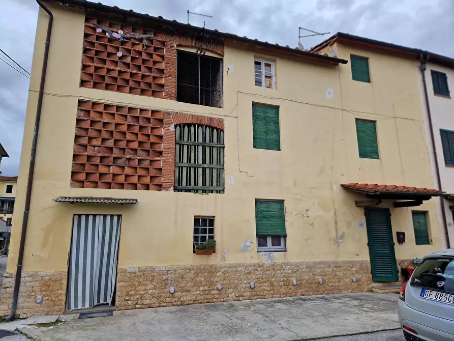 Immagine 2 di Terratetto in vendita  in Via Sarzanese a Lucca