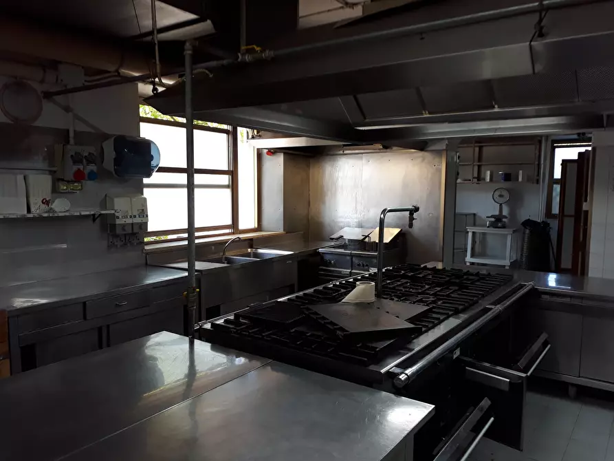 Immagine 12 di Bar / Ristorante in vendita  in porcari a Lucca