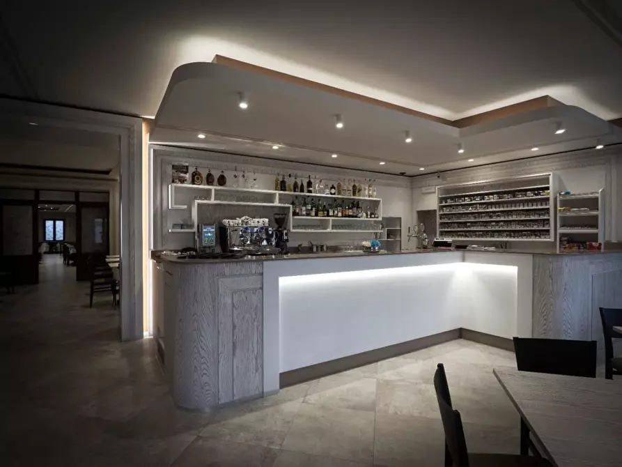 Immagine 2 di Bar / Ristorante in vendita  in Via San Giorgio a Lucca