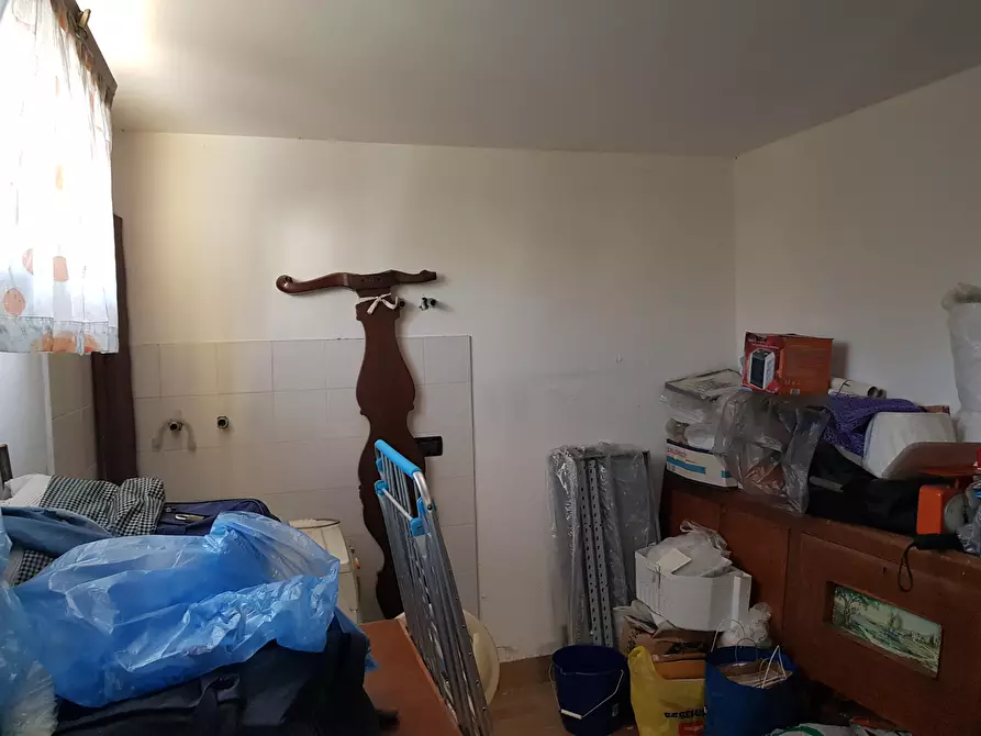 Immagine 12 di Trilocale in vendita  in Via Romana a Capannori