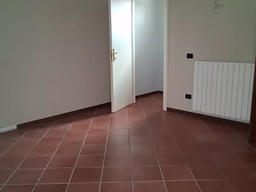 Immagine 7 di Bilocale in vendita  in Via delle Ville Prima a Lucca