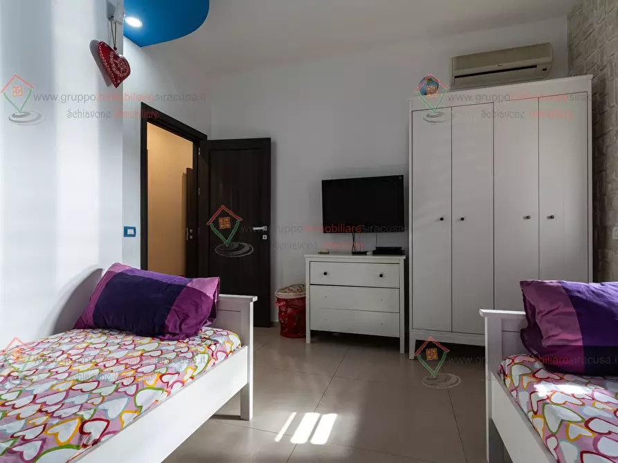 Immagine 32 di Villa in vendita  a Siracusa