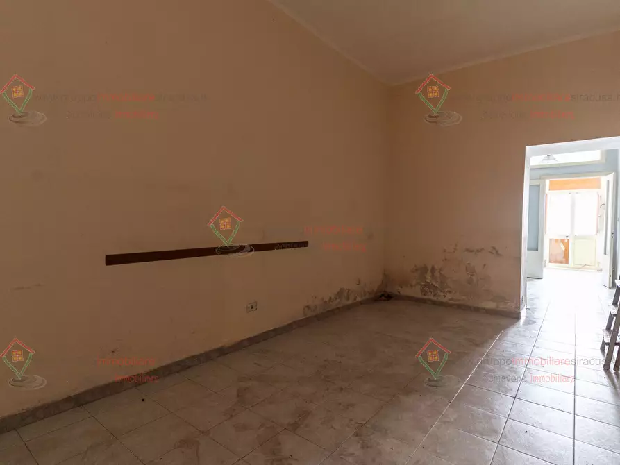 Immagine 9 di Casa indipendente in vendita  a Floridia